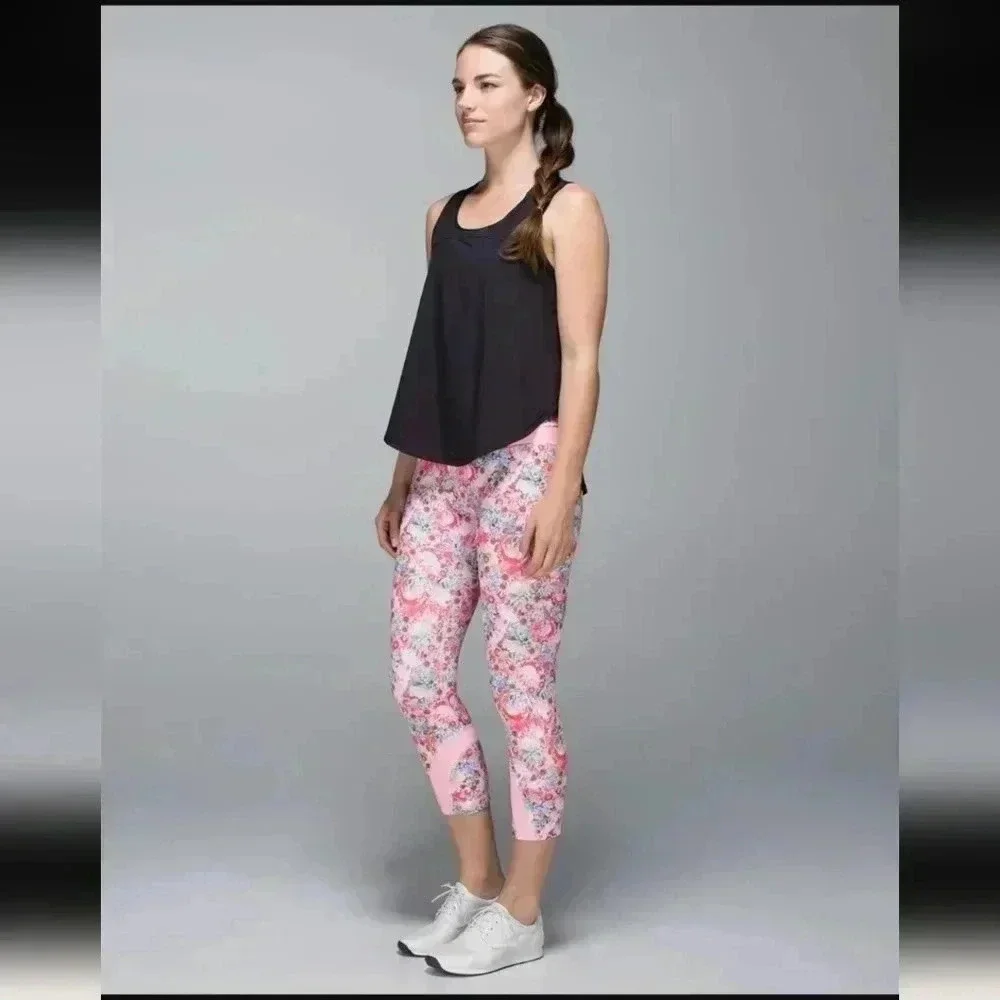 Lululemon Run: Inspire Crop II *All Luxtreme Flowabunga Mini Multi / Bleached Co